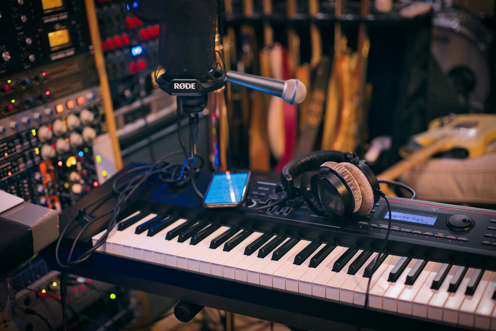 Mix Bus Academy cover